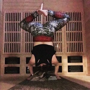 Pineapple yoga leggings size S